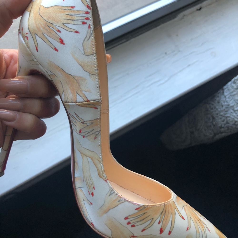 Christian Louboutin So Kate